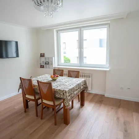 - Nad Malym Jeziorakiem Apartment *