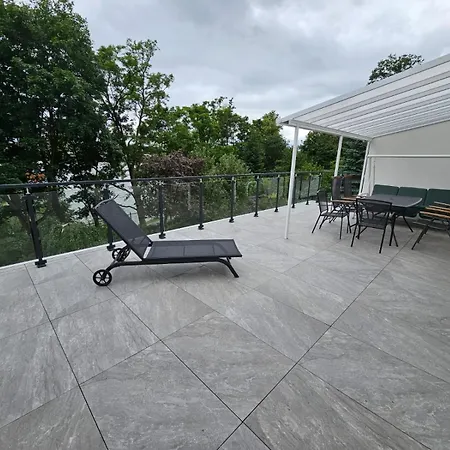 - Nad Malym Jeziorakiem *